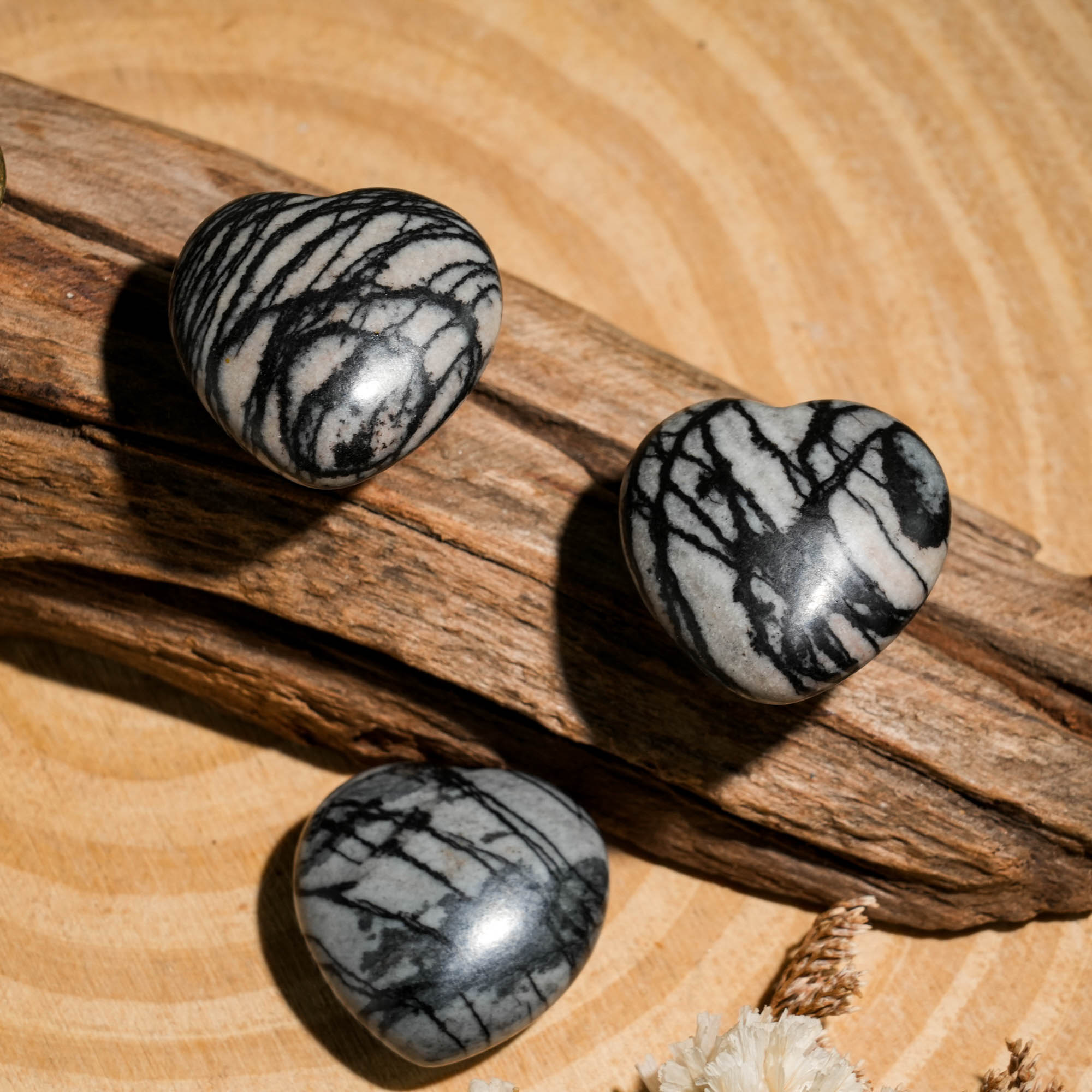 Black Network Stone Mini Heart Set - helmsman - crystal