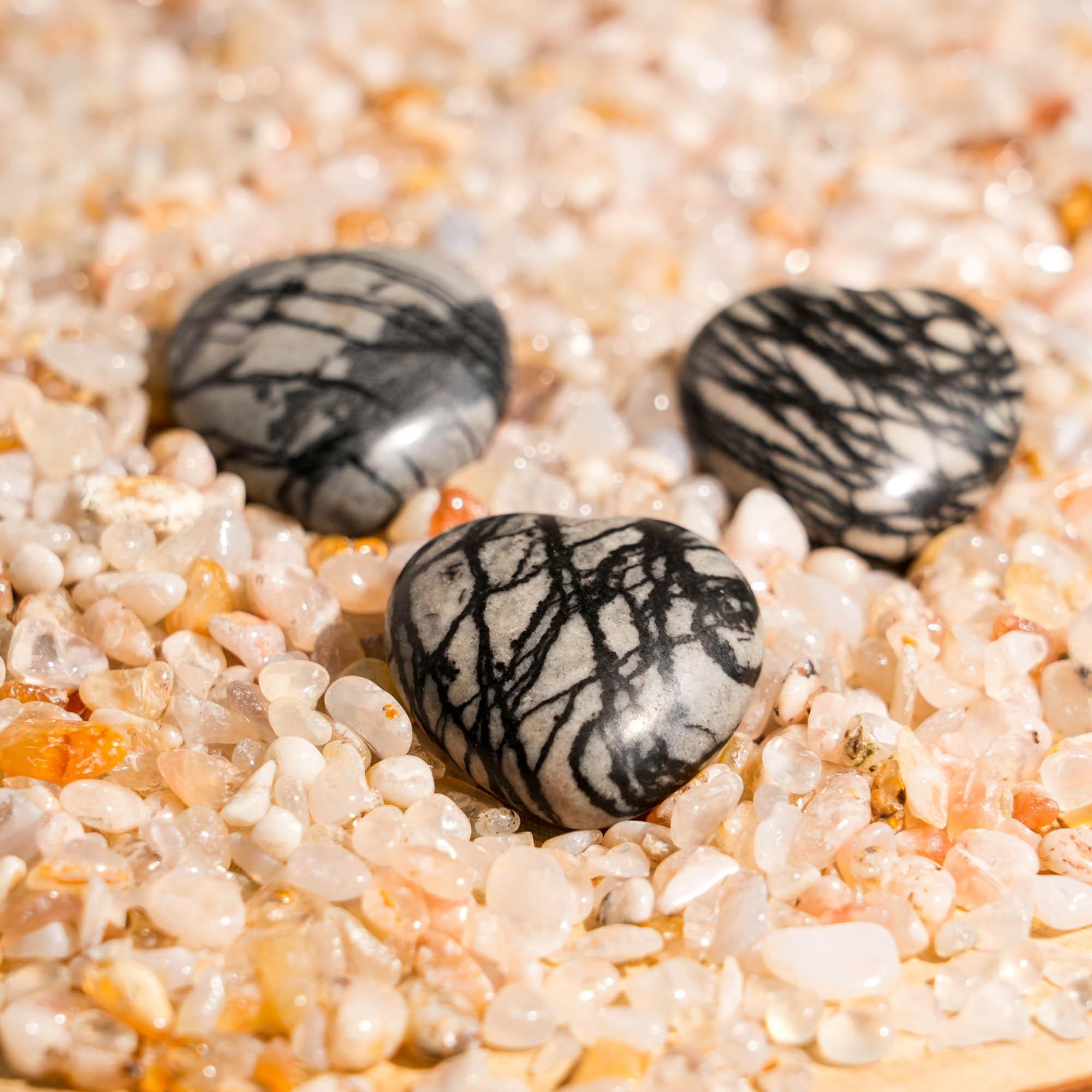 Black Network Stone Mini Heart Set - helmsman - crystal