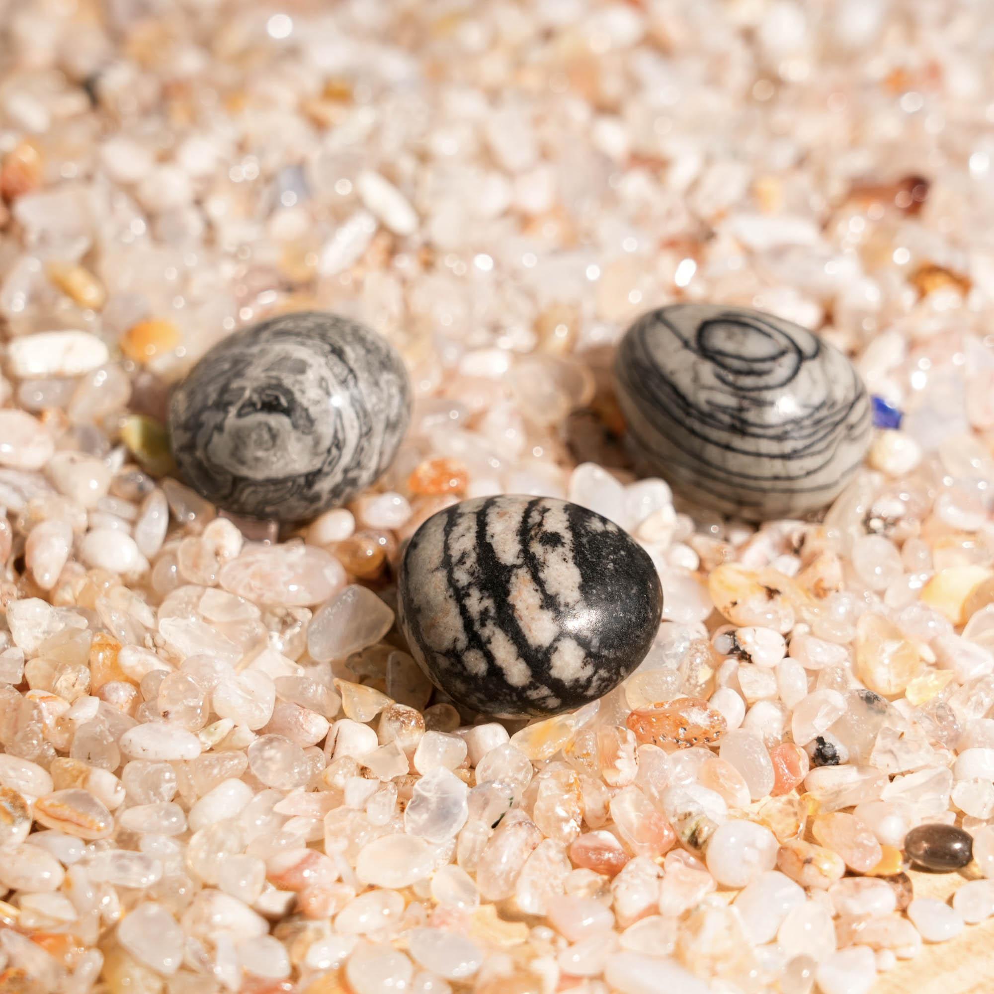 Black Network Tumbled Stone Set - helmsman - crystal