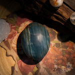 Blue Onyx Palm Stone - helmsman - crystal