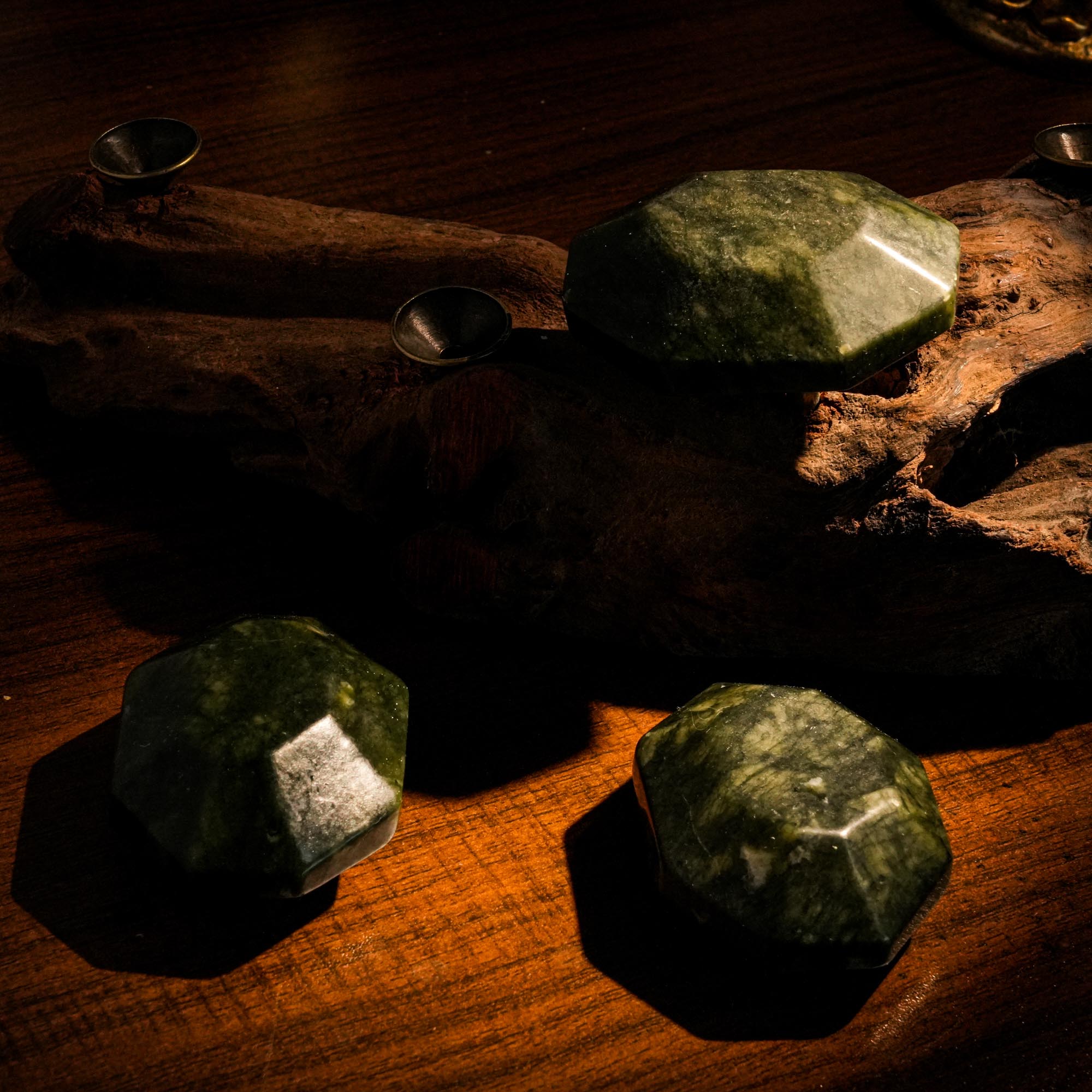 Green Serpentine Palm Stone - helmsman - crystal