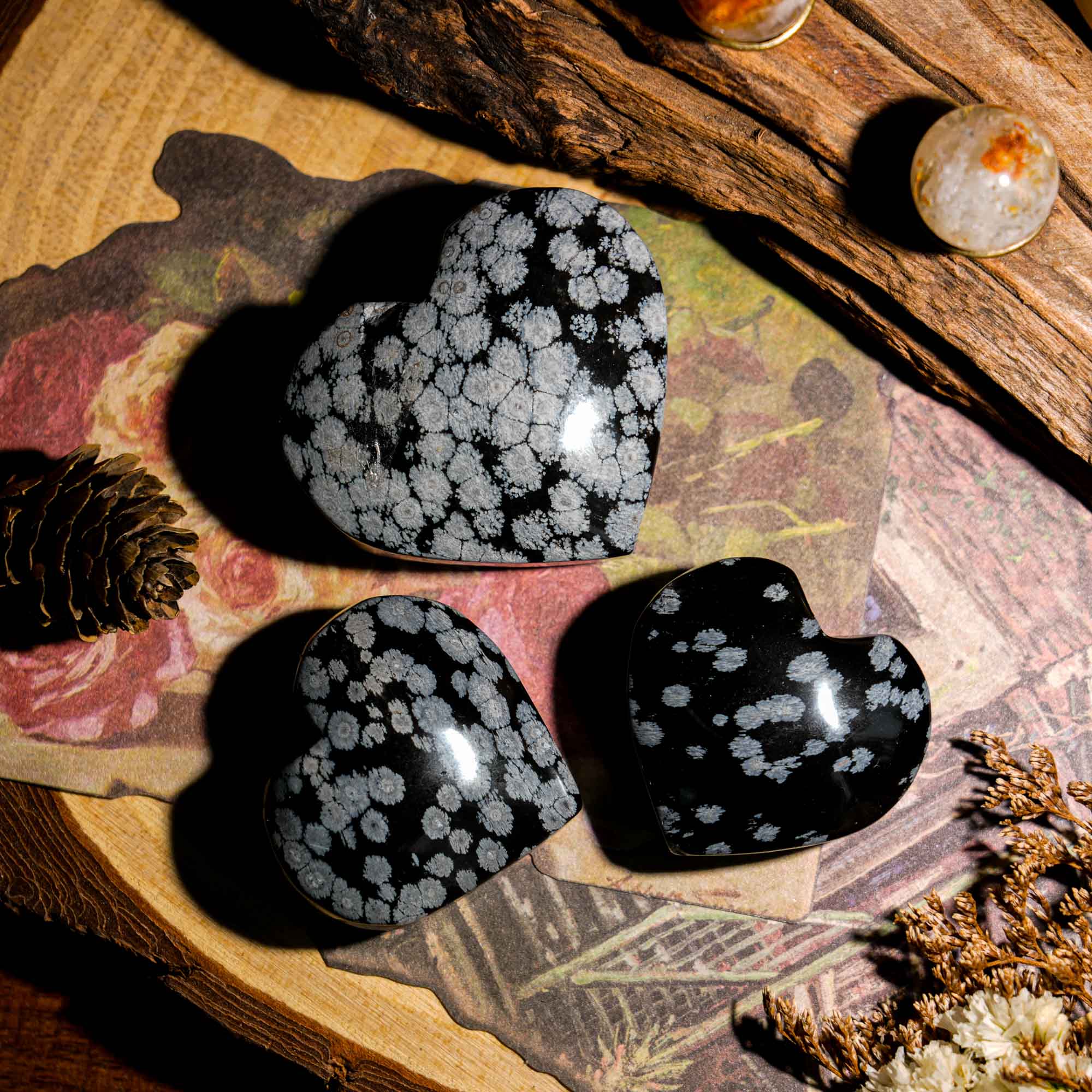 Snowflake Obsidian Heart - helmsman - crystal
