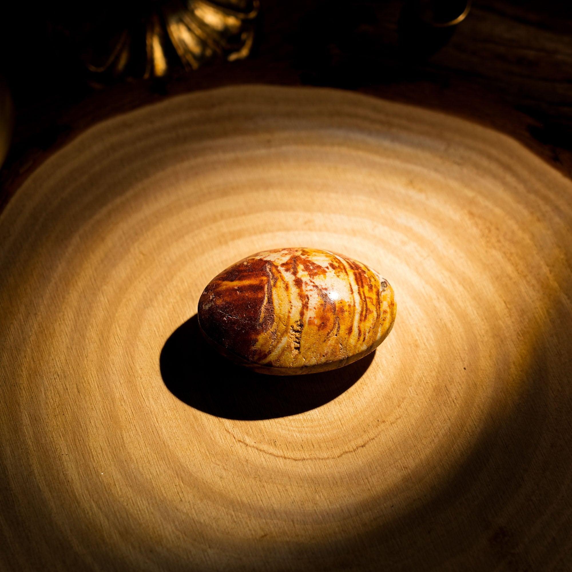 Van Gogh Stone Palm Stone - helmsman - crystal