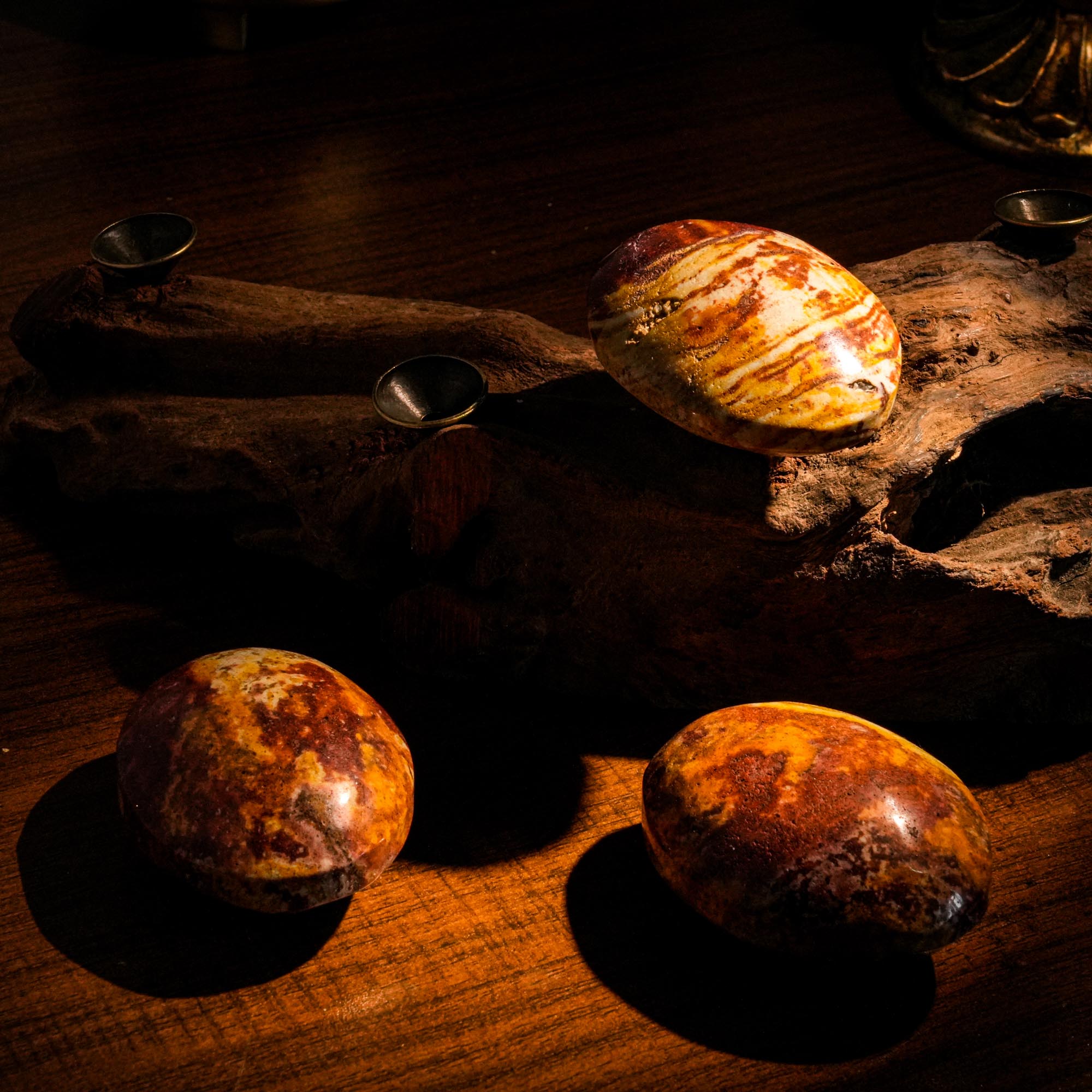 Van Gogh Stone Palm Stone - helmsman - crystal