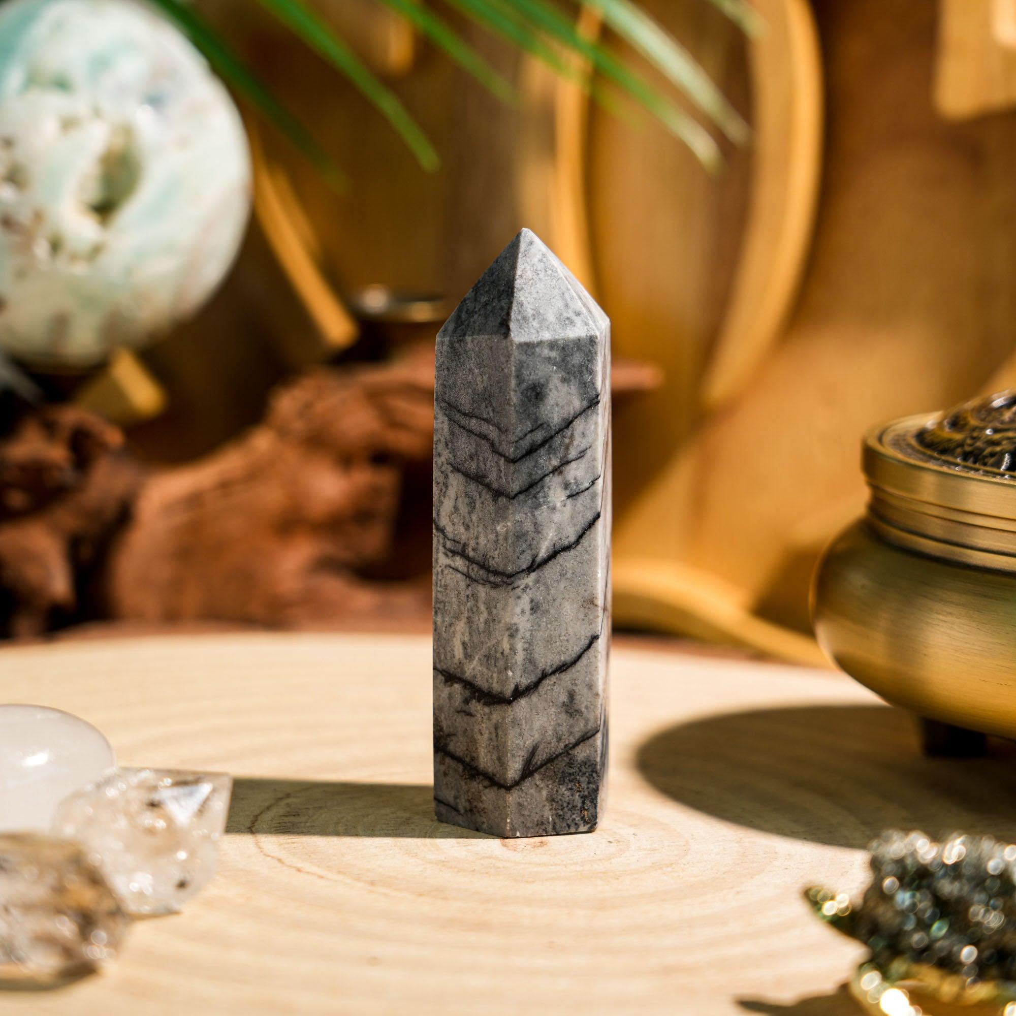 Black Network Stone Point - helmsman - crystal