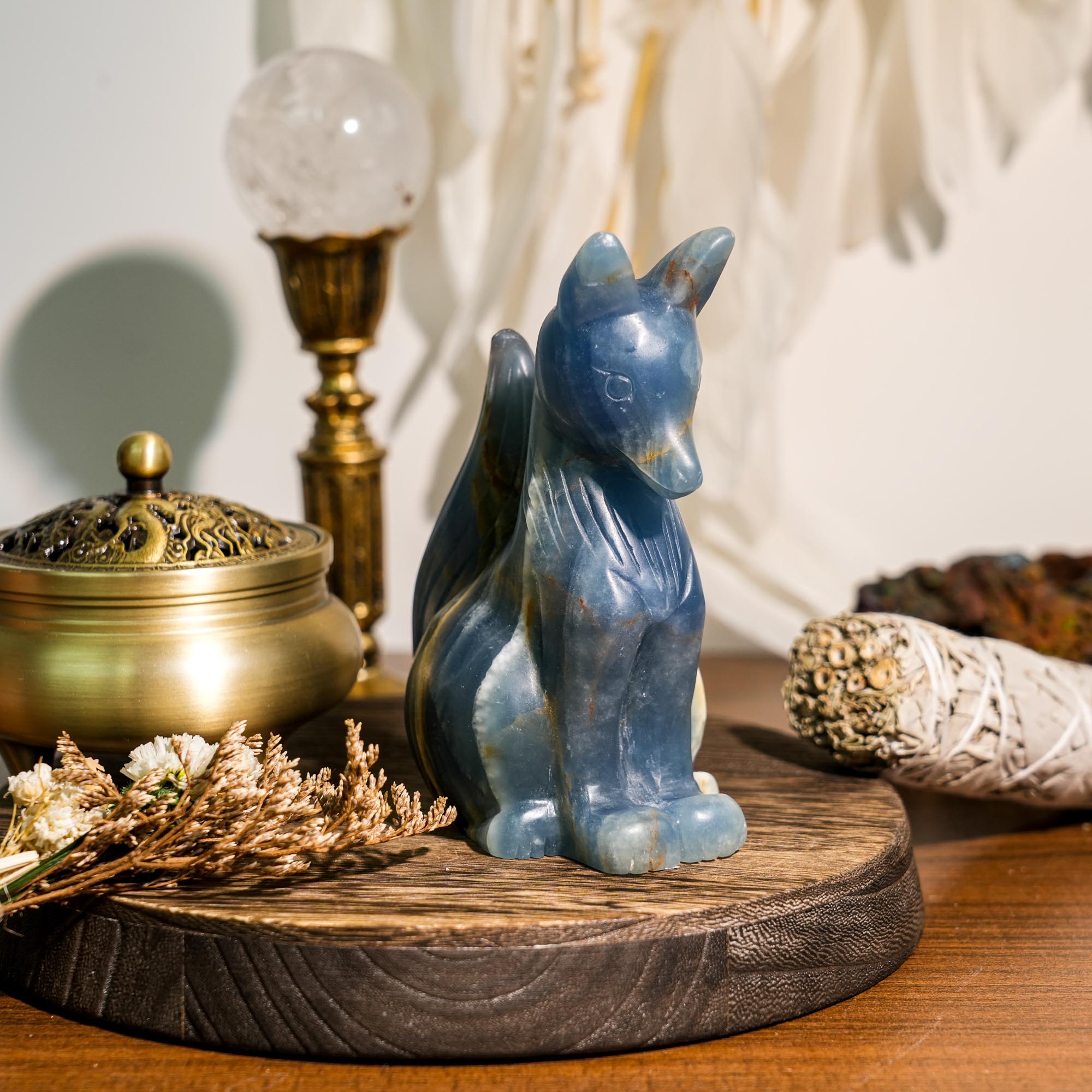 Blue Onyx Fox Carving - helmsman - crystal