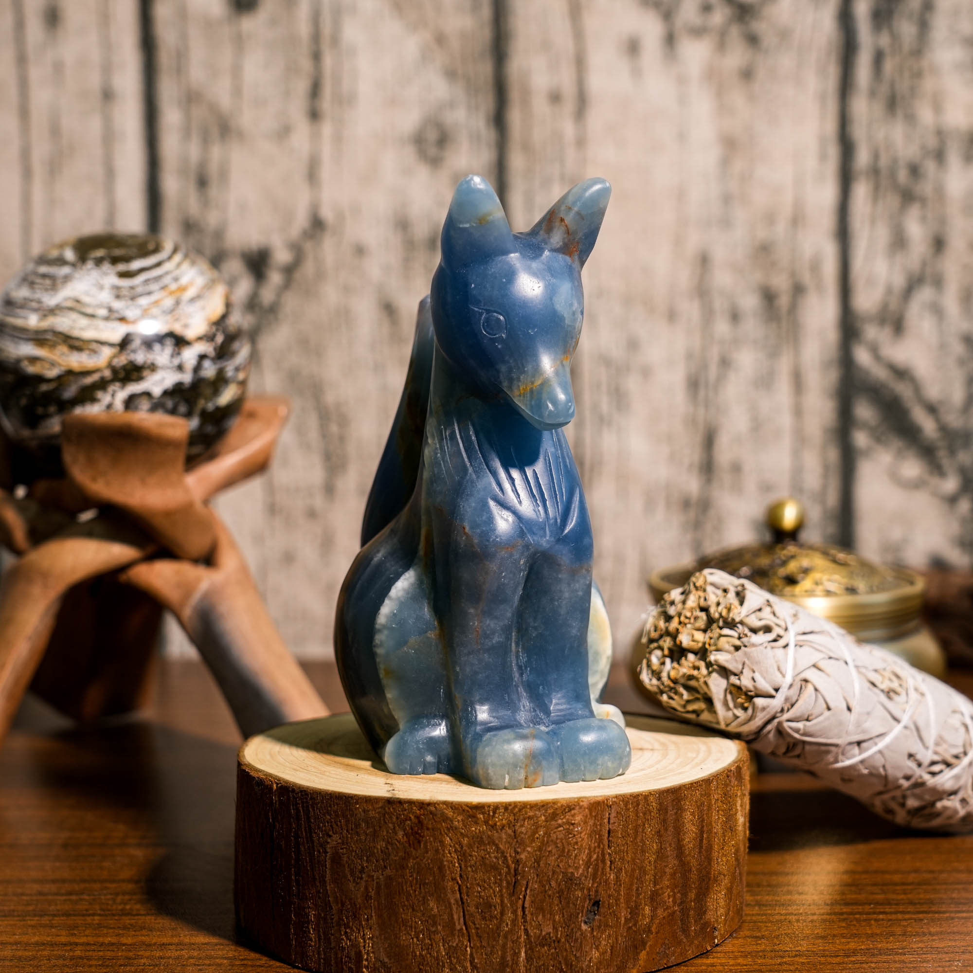 Blue Onyx Fox Carving - helmsman - crystal