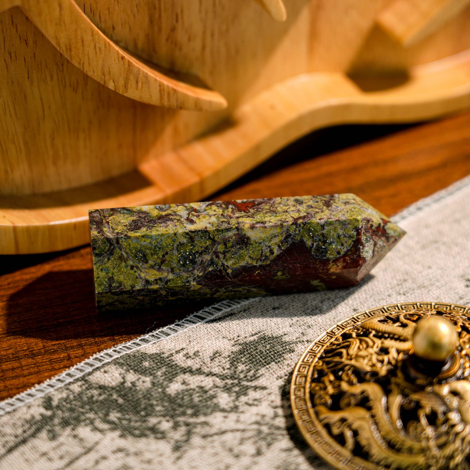 Dragon Blood Stone Point - helmsman - crystal