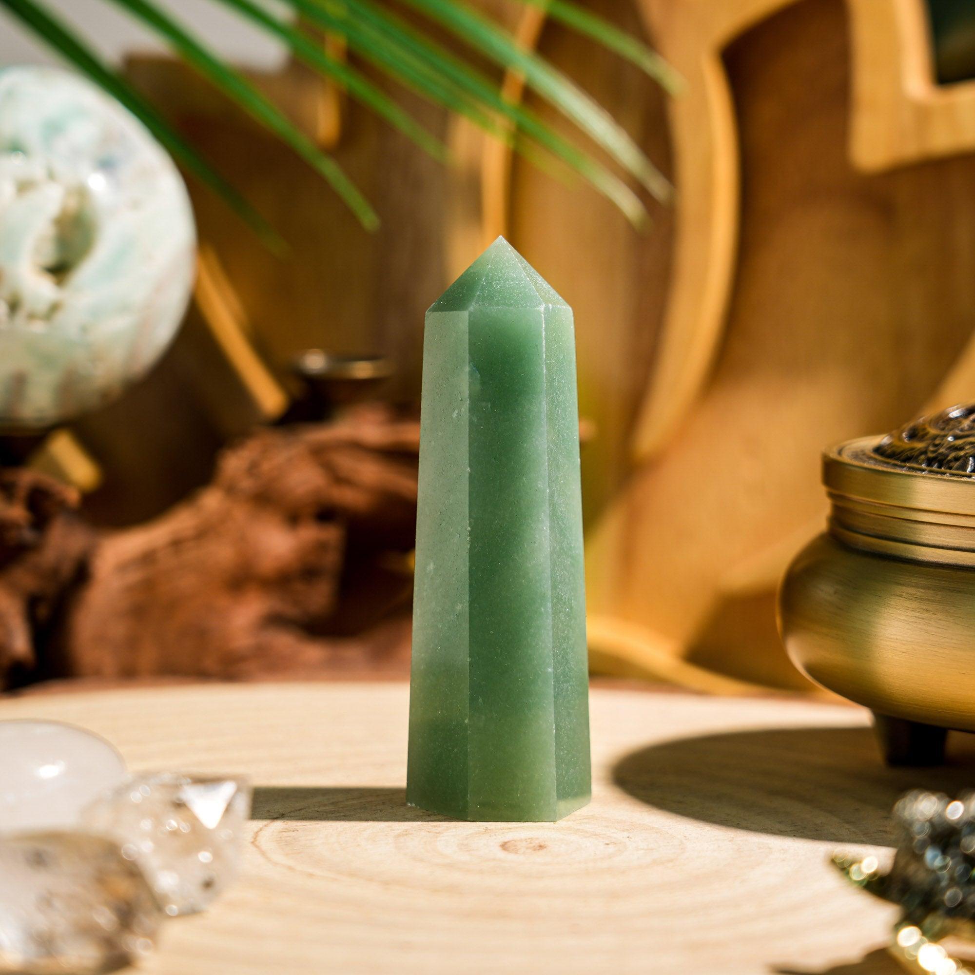 Green Aventurine Point - helmsman - crystal