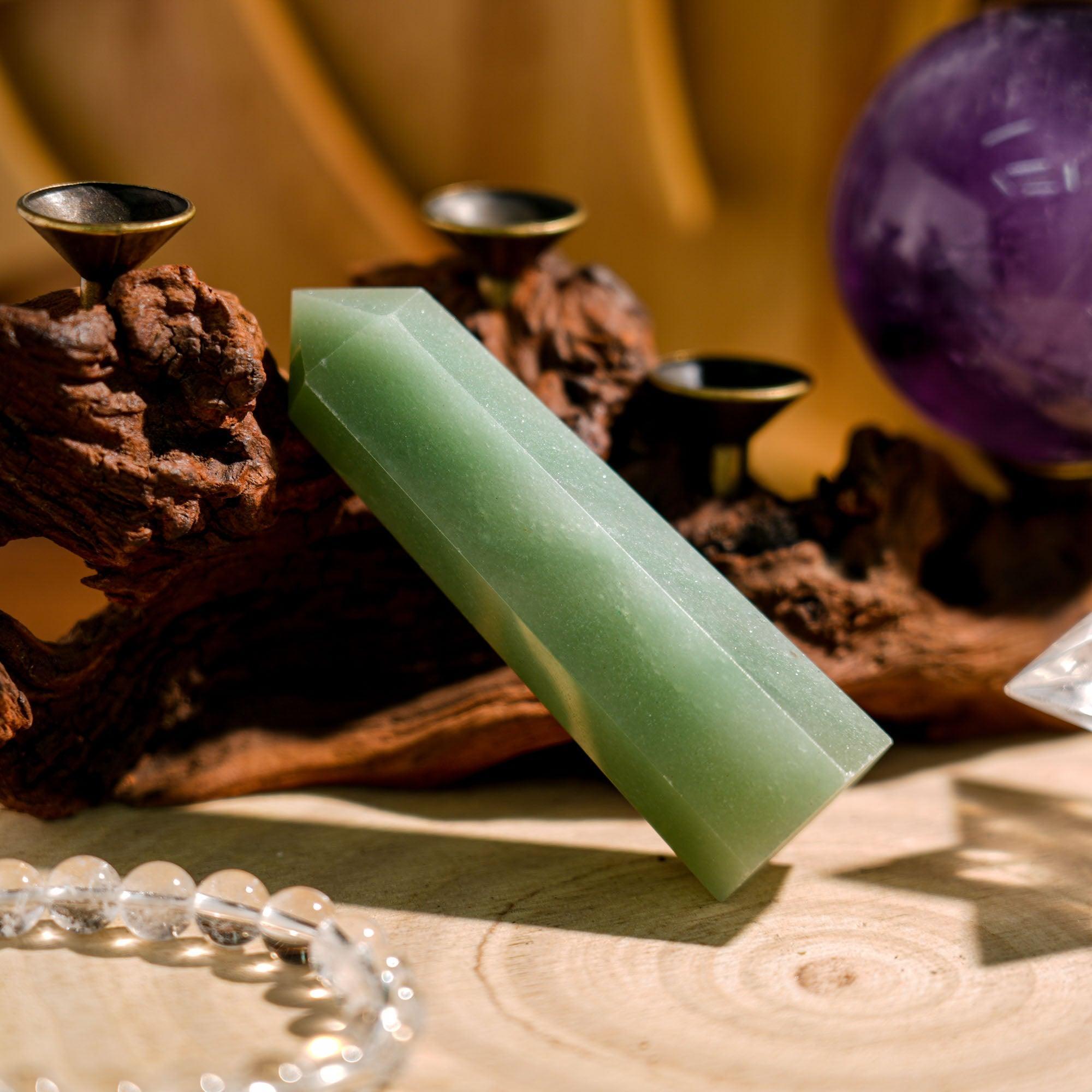 Green Aventurine Point - helmsman - crystal