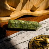 Green Serpentine Point - helmsman - crystal