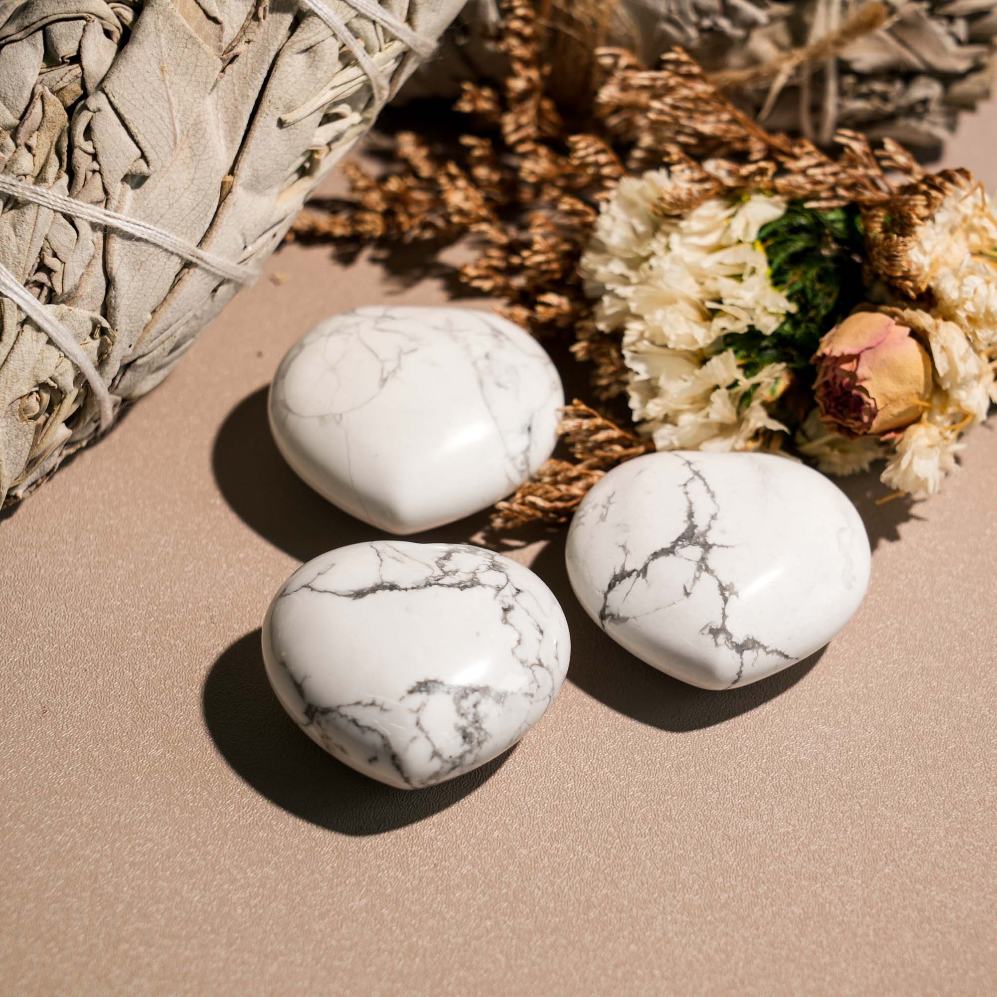 Howlite Mini Heart Set - helmsman - crystal