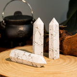 Howlite Point - helmsman - crystal