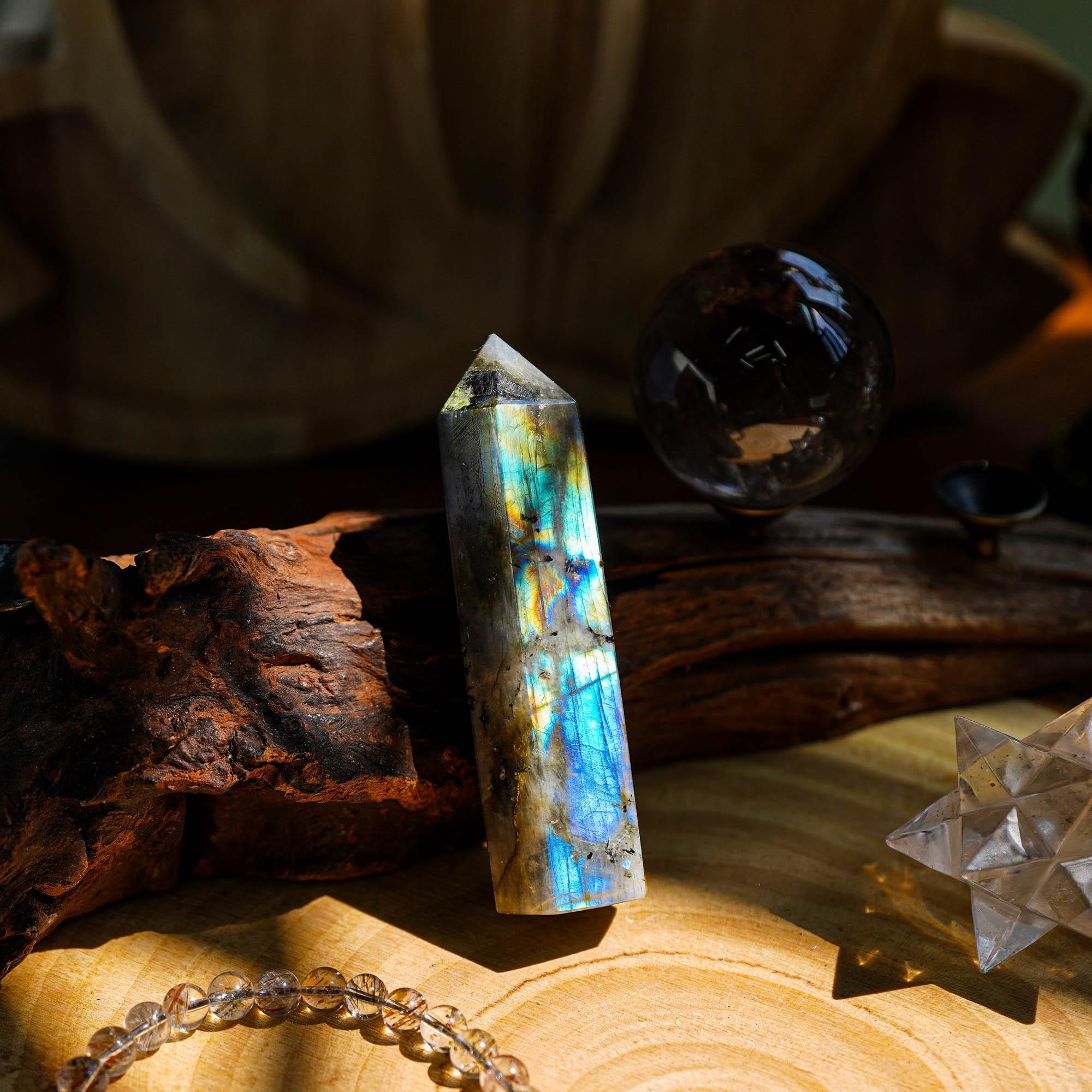 Labradorite Point - helmsman - crystal