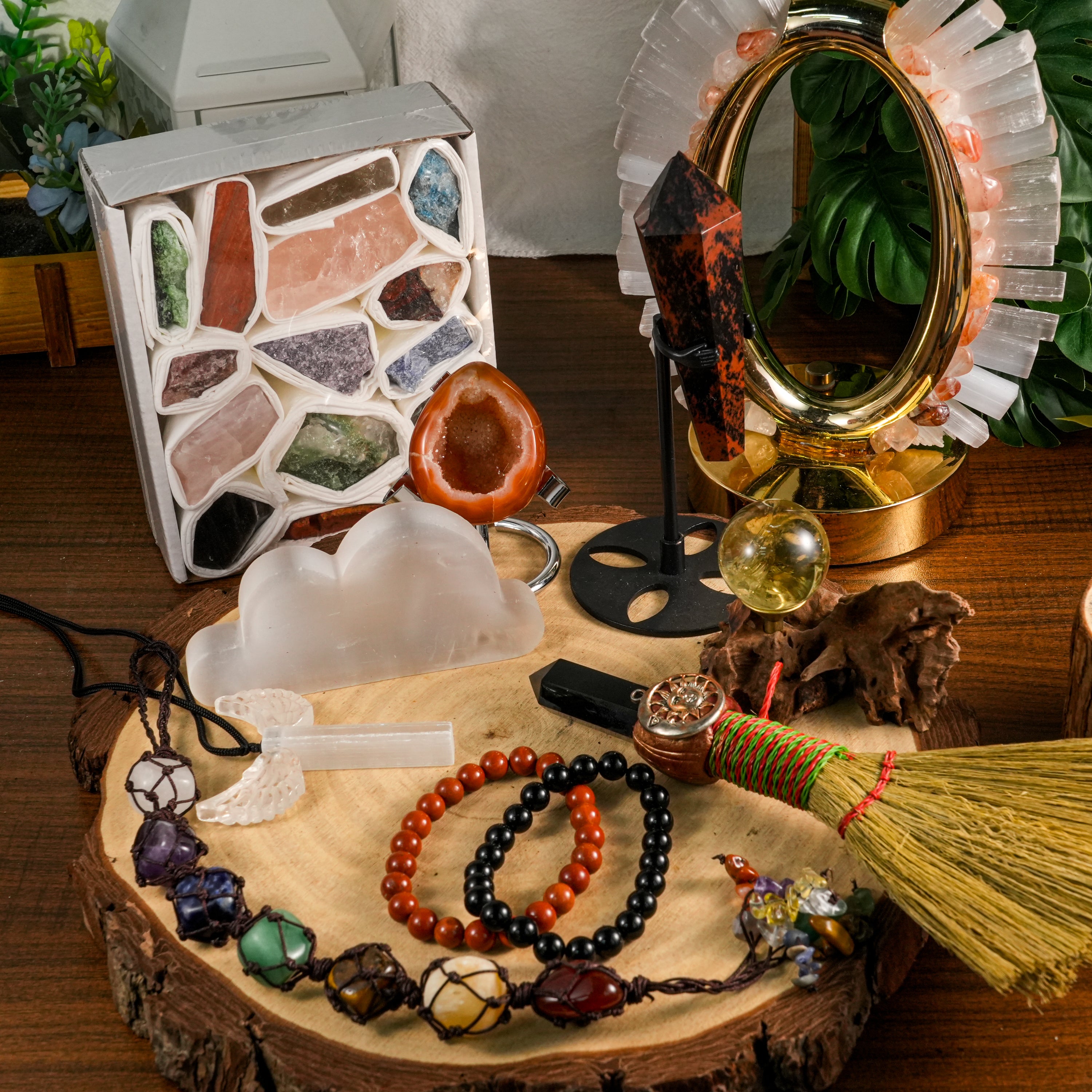 Road Guardian Gift Box - Helmsman Crystal - Healing Crystal