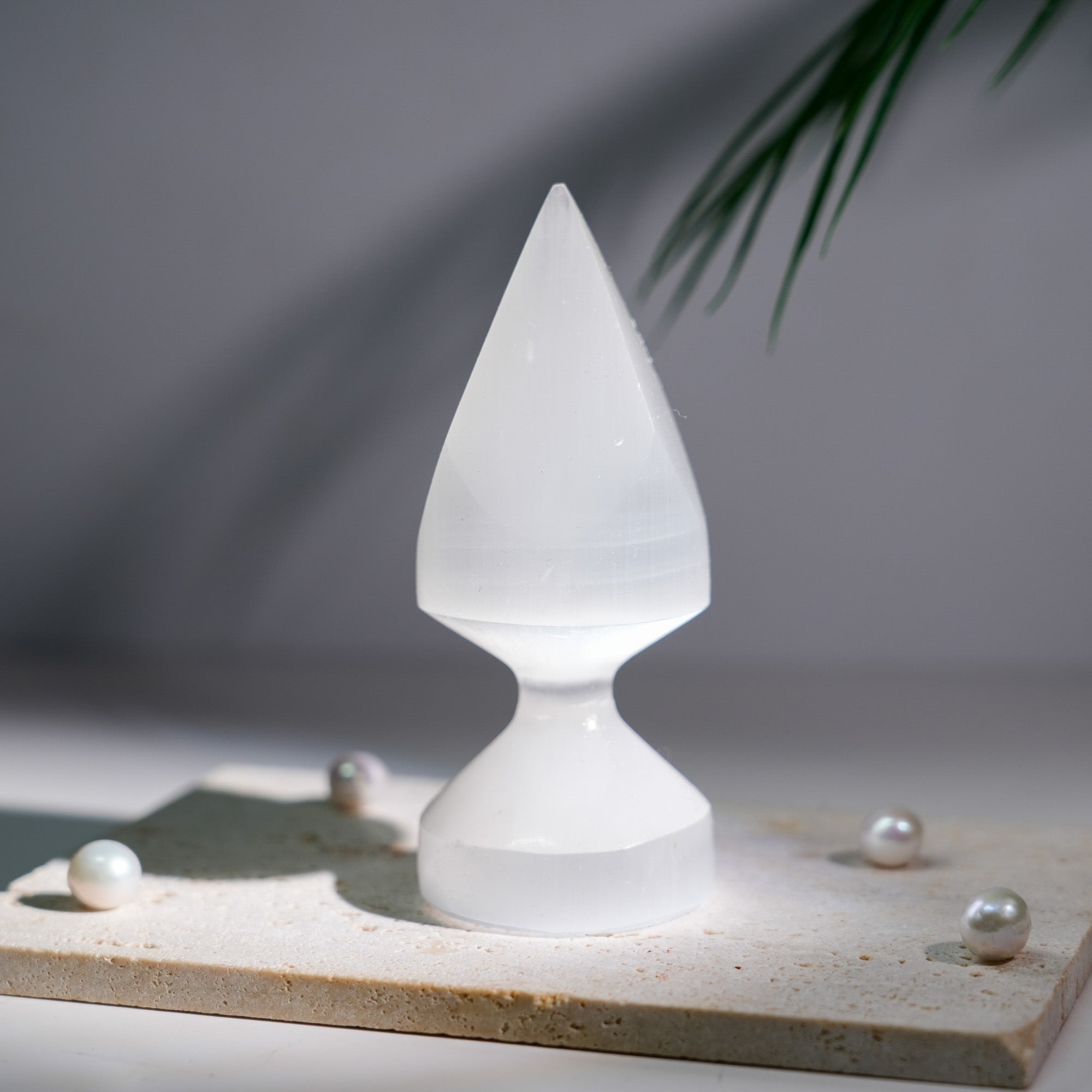 Selenite Ornamnrt - helmsman - crystal