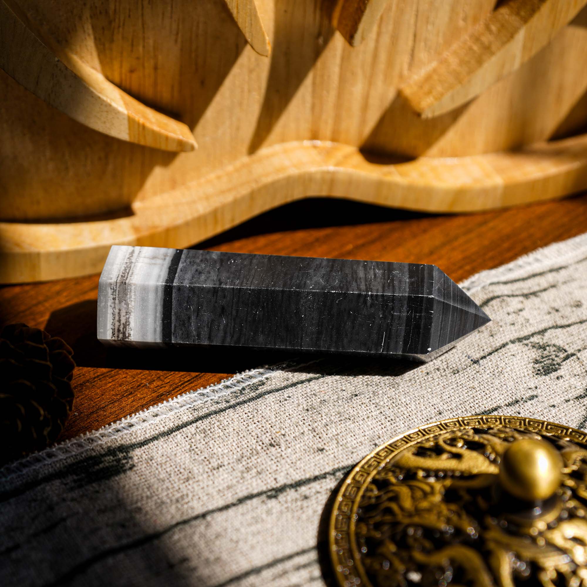 Taiji Jade Point - helmsman - crystal
