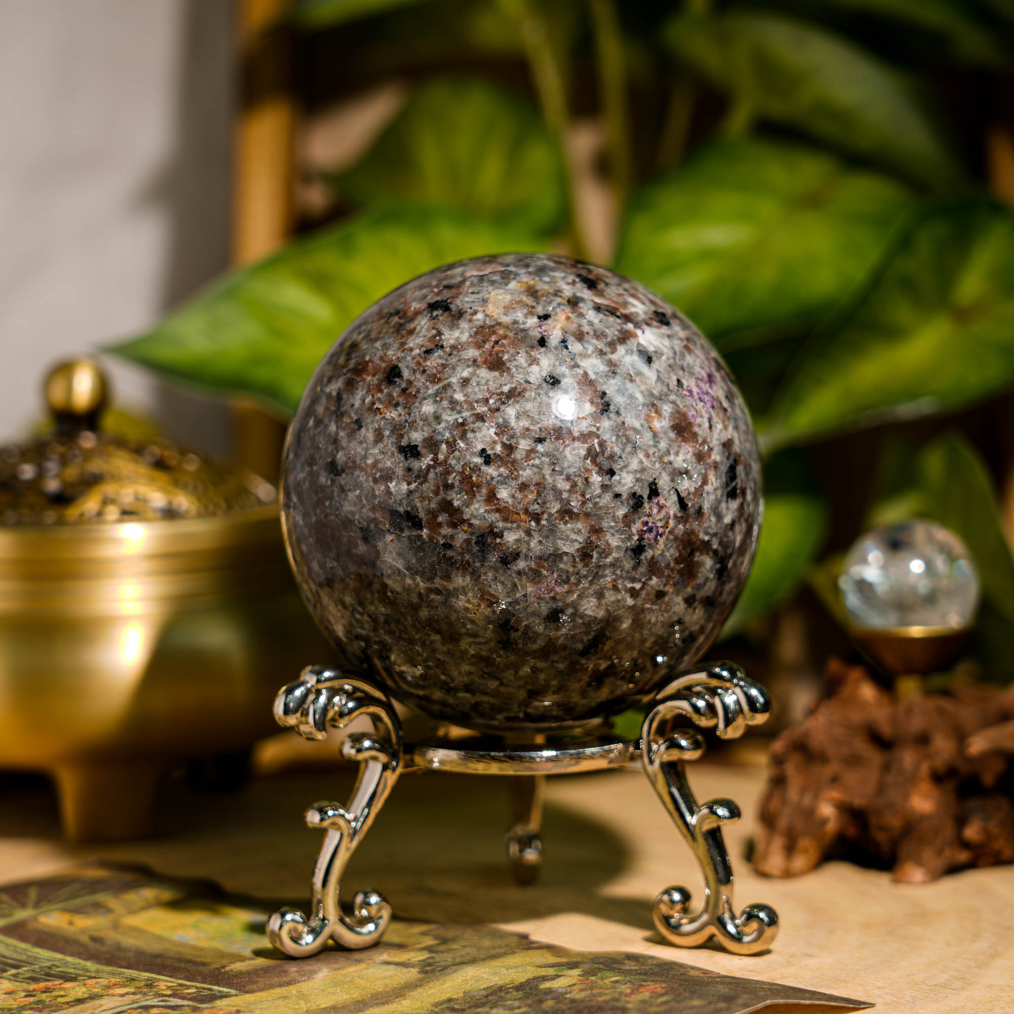 Yooperlite Sphere - helmsman - crystal